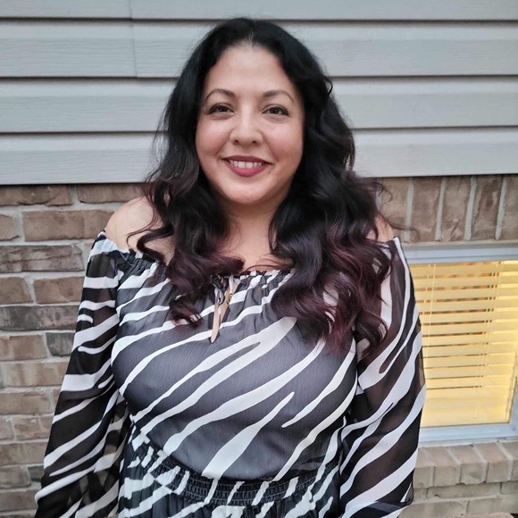 Meet your Posher, Rubi - Picture 2 of 6